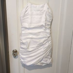 White sleeveless dress